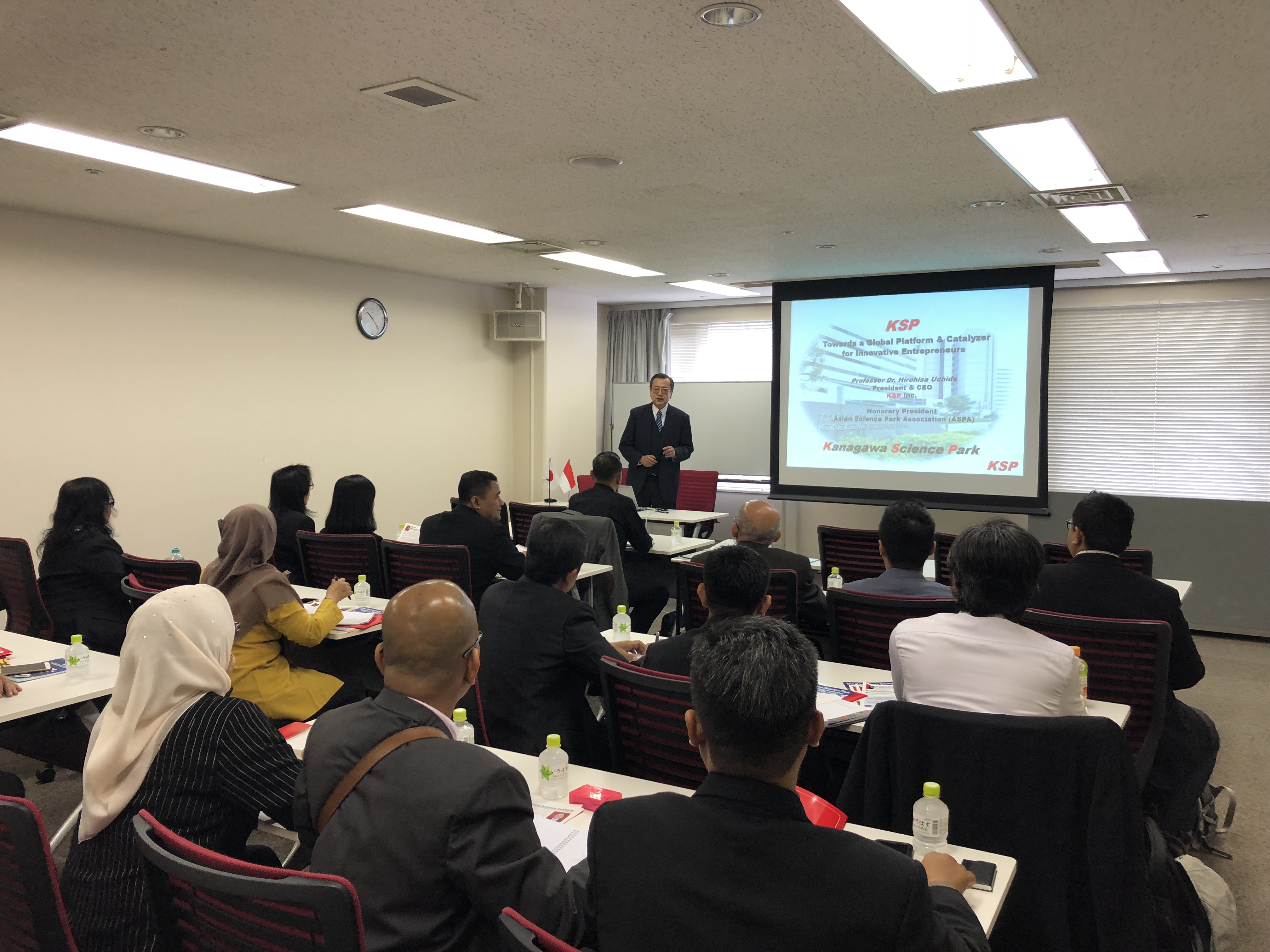 Indonesian Internship Training Group visited Kanagawa Science Park